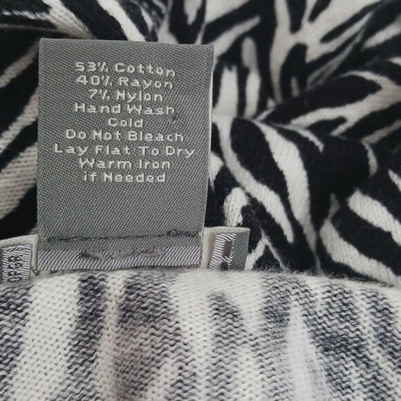 Ann Taylor Cardigan Sweater Womens Size MP Zebra Print Button Front Long Sleeve - Picture 6 of 6